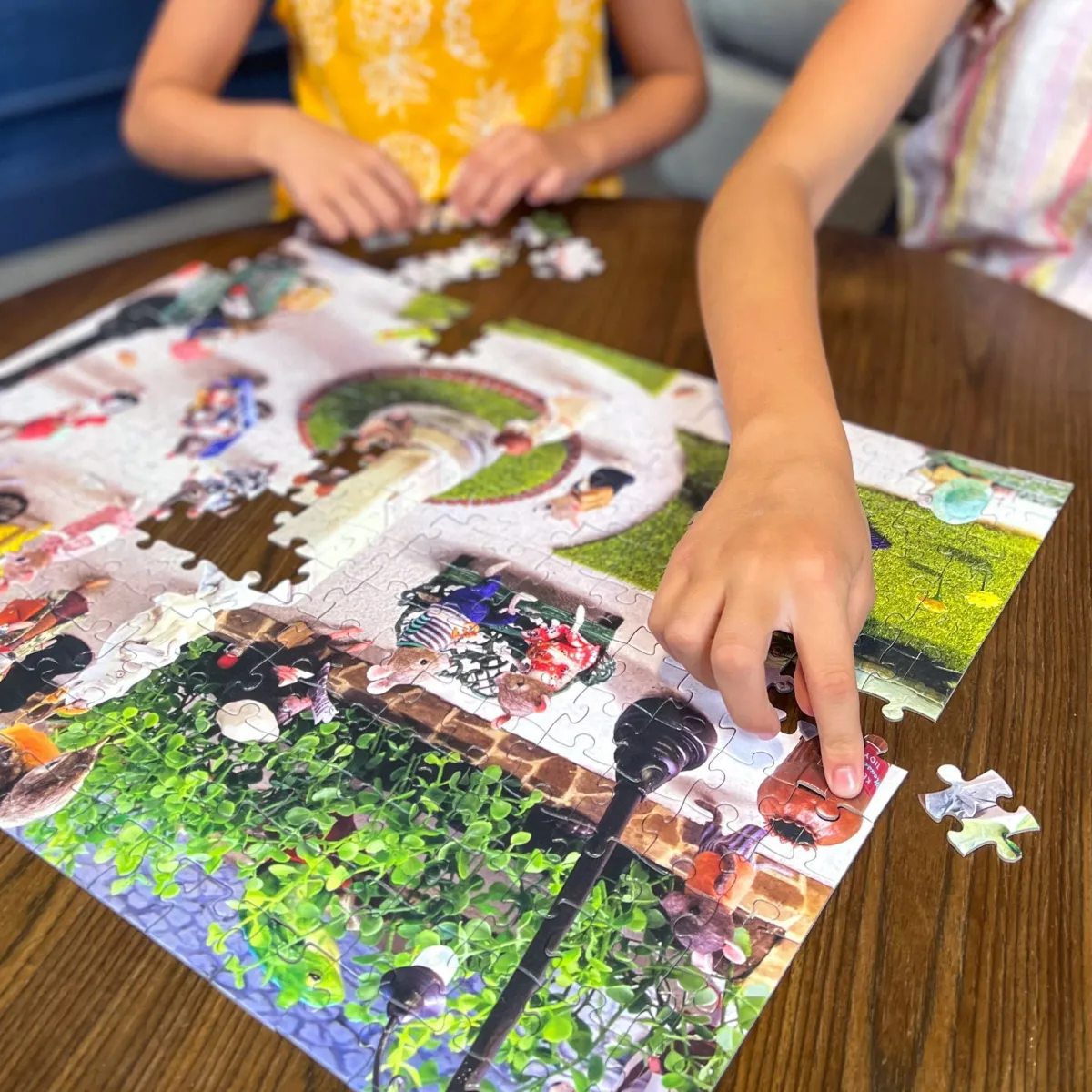 250-Piece Puzzles^Fred 250 PIECE PUZZLE: MOUSELAND SQUARE